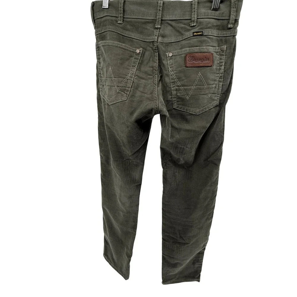 Wrangler Slim Fit Corduroy Pants Olive‎ Men's Size 29 x 30 Casual Everyday